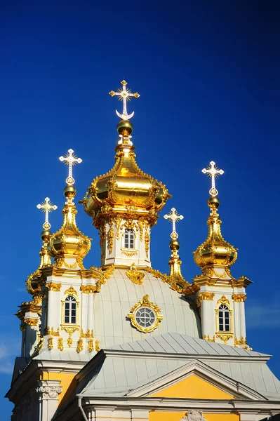 Grand palace civarındaki petrodvorets Kilisesi — Stok fotoğraf