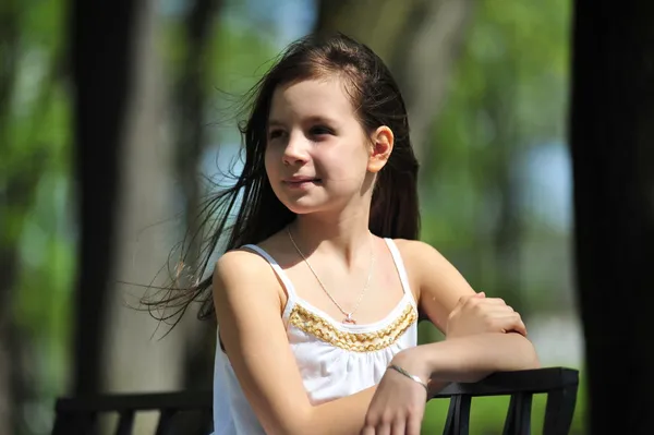 Thoughtful little girl. — Stock Photo, Image