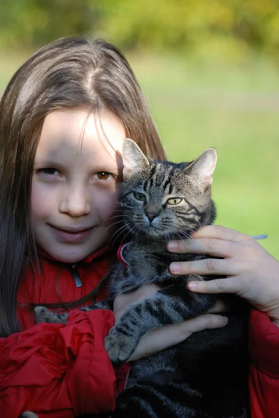 Girl with a kitten — Stock Photo, Image