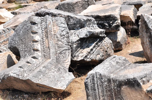 Hierapolis ruinss near Pamukkale, Turkey. — Stock Photo, Image