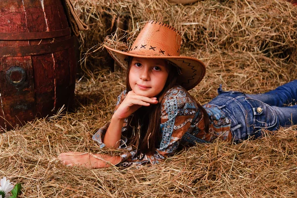 Den Lilla Flickan Cowboyhatt — Stockfoto
