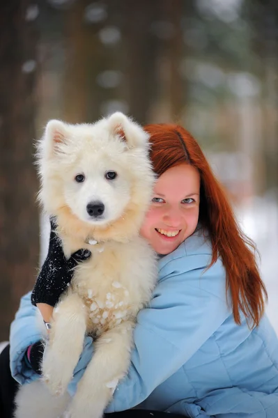 Young Red Haired Woman Winter His Puppy Samoyed — Stock Photo, Image