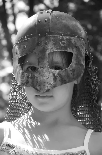 ヘルメットの女の子 — ストック写真