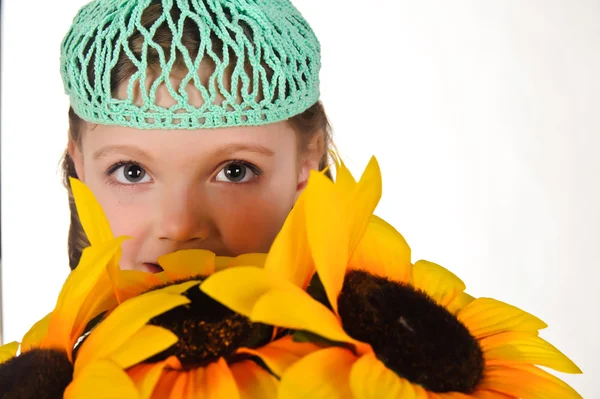 Girl with sunflowers — Stock Photo, Image