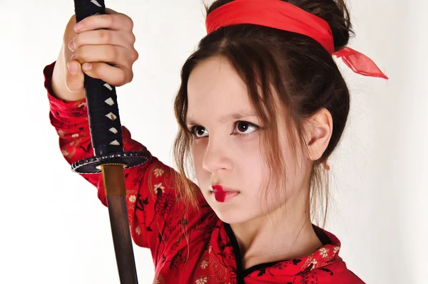 Dívka zpracování dlouhé samurajský meč — Stock fotografie