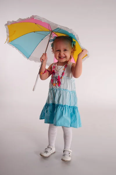 Bambina con ombrello — Foto Stock