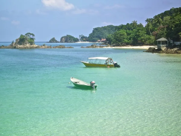 Деякі Невеликі Човни Тропічні Пляжі Малайзії — стокове фото