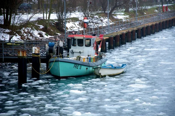 Small Boat Kiel Canal Kiel Holtenau Germany Fights Ice — Stock Photo, Image