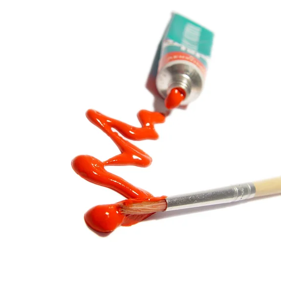 Kırmızı boya ve fırça — Stok fotoğraf