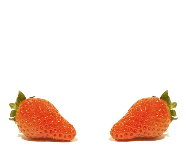 Erdbeere isoliert auf einem weißen — Stockfoto