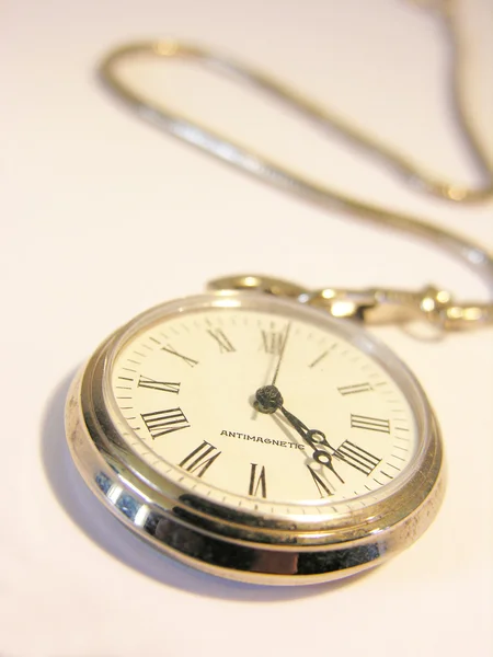 Старі кишеньковий годинник — стокове фото