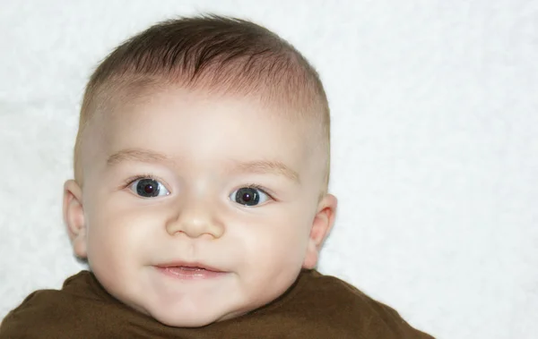 微笑宝贝男孩Χαμογελώντας μωρό αγόρι — Φωτογραφία Αρχείου