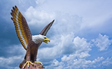 Eagle sculpture clipart