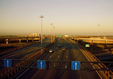 Otoyolda trafik vardı.