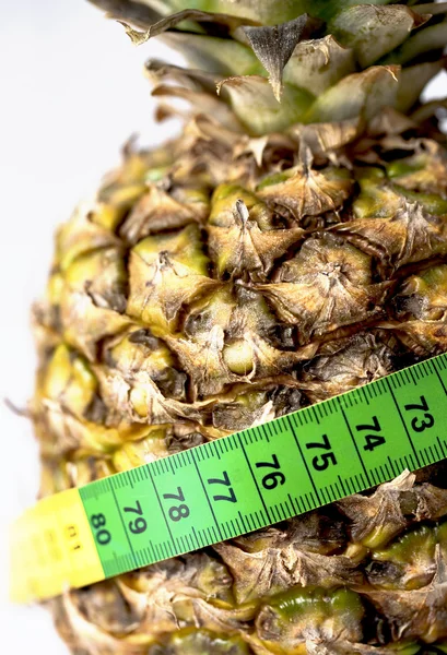 Świeży Ananas Centymetrem — Zdjęcie stockowe