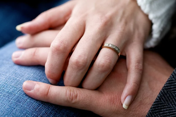 Stock image Just married - a closeup of a man and woman hands