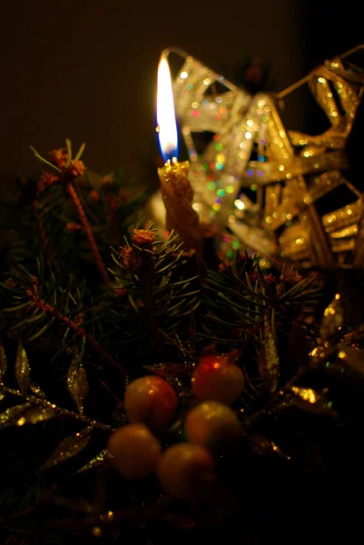 Brandende kaars van Kerstmis — Stockfoto