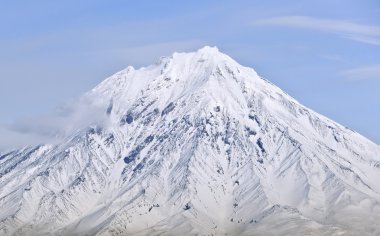 Kamçatka Rusya üzerinde büyük bir volkan