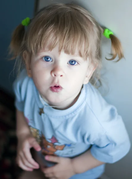 Small girl — Stock Photo, Image