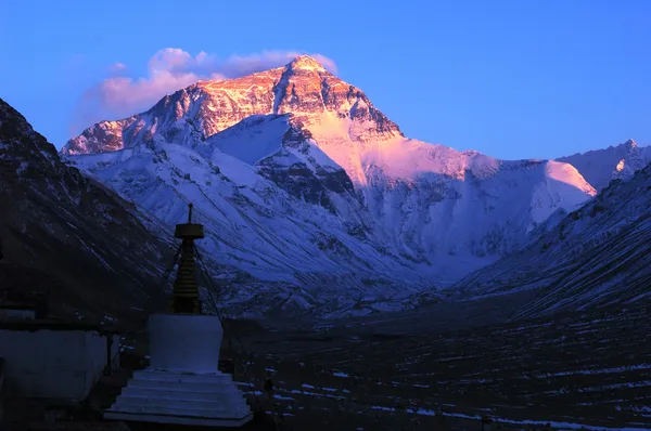 珠穆朗玛峰的中国西藏的风景 — 图库照片