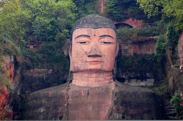 Vértes Nézet Egy Óriás Buddha Szecsuán Kína — Stock Fotó