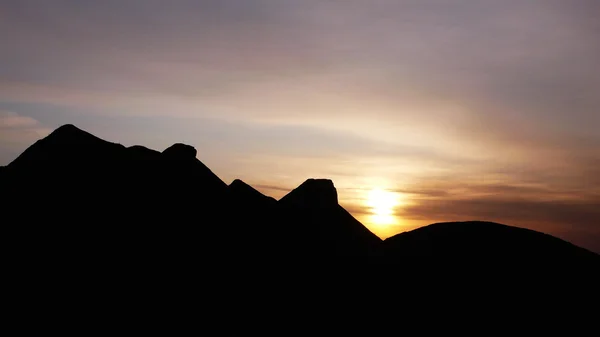 Východ slunce na hory — Stock fotografie
