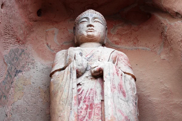西中国で仏の歴史的な石の彫刻 — ストック写真