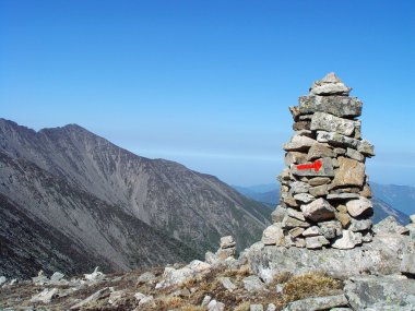 en la cima de las montañas del paisaje