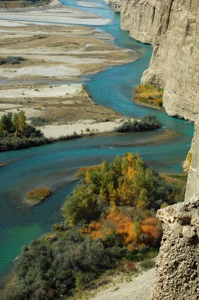 Sonbahar Yeşil Nehir Manzara — Stok fotoğraf
