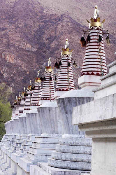 Weiße Stupa — Stockfoto
