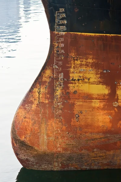 Waterline on the bow of the cargo ship. — Stock Photo, Image