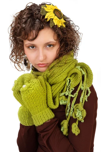 스카프 및 장갑을 가진 아름 다운 소녀 — 스톡 사진