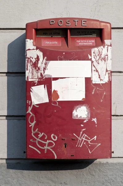Старою поштовою скринькою — стокове фото