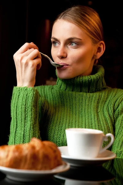 Young Woman Spoon Her Mouth Making Breakfast Cup Cappuccino Croissant — Stock Photo, Image