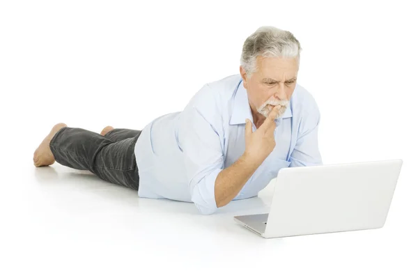 Oudere Man Met Laptop — Stockfoto