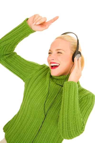 Kvinna lyssna musik med hörlurar — Stockfoto