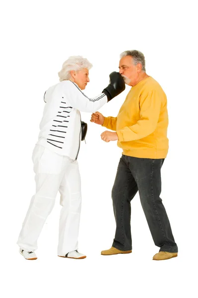 老年夫妇与拳击手套 — 图库照片