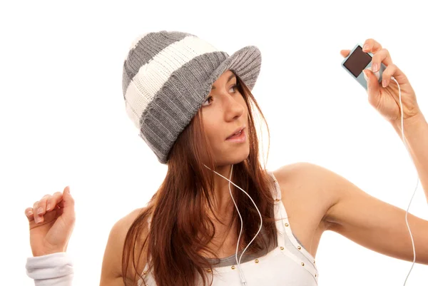 Ładna Kobieta Słuchawki Słuchać Muzyki Szuka Jej Nowe Nowoczesne Mp3 — Zdjęcie stockowe