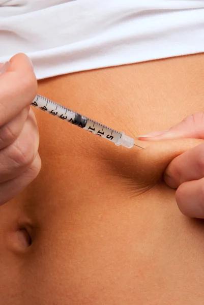 Jeringa abdomen insulina inyectable —  Fotos de Stock