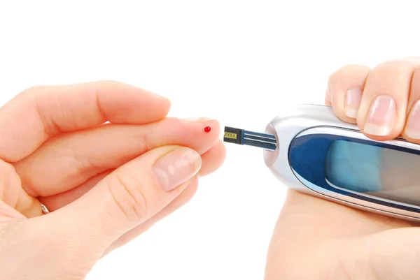 Diabetische patiënt doen glucose bloed niveautest — Stockfoto