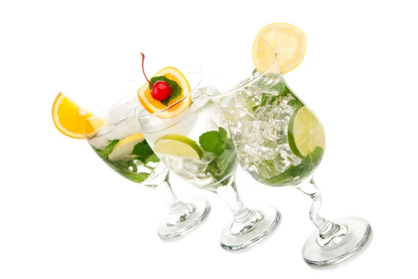 Tropiska Sommaren Mojito Cocktail Med Myntablad Lime Enkel Sirap Ljus — Stockfoto