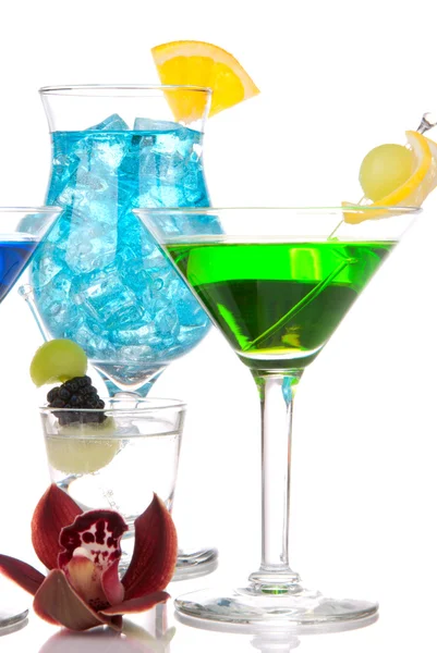 Beliebte Cocktailgetränke mit Alkohol Martini — Stockfoto