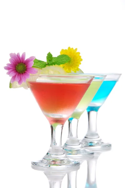 Martini estivi tropicali Cocktail row — Foto Stock