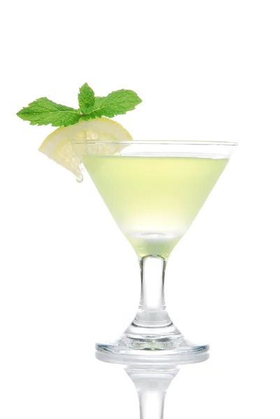 Gelb-grüner Mojito-Cocktail-Drink — Stockfoto