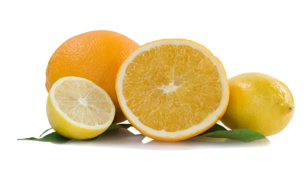 stock image Juicy oranges and lemons with green leaves