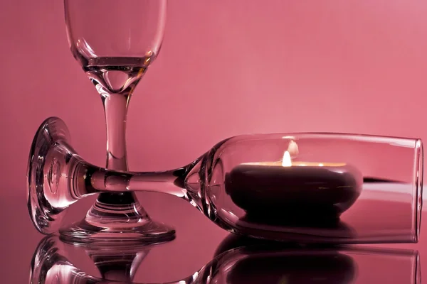 玻璃和蜡烛 — 图库照片