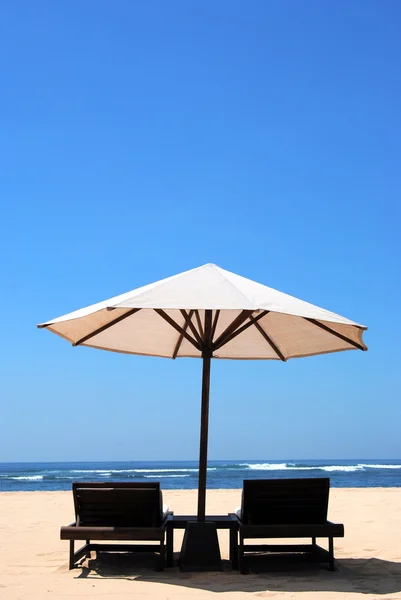 Планшетные Кровати Зонтик Пляже Индийского Океана Острове Бали — стоковое фото
