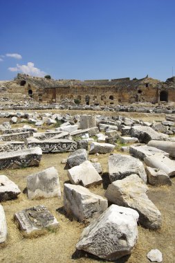 Antik kentin kalıntıları od hierapolis. Pamukkale, Türkiye.