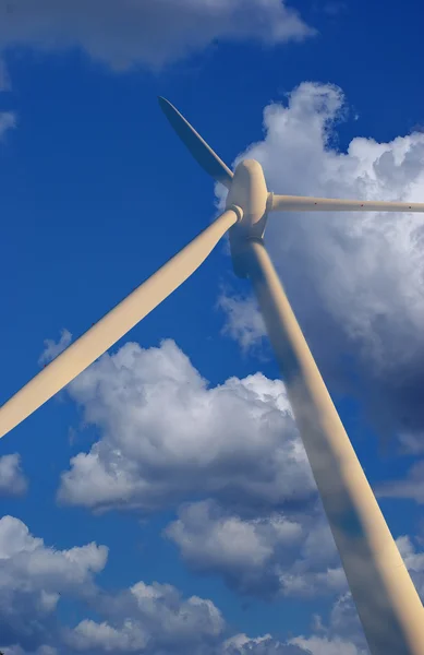 風の発電機のネジ — ストック写真