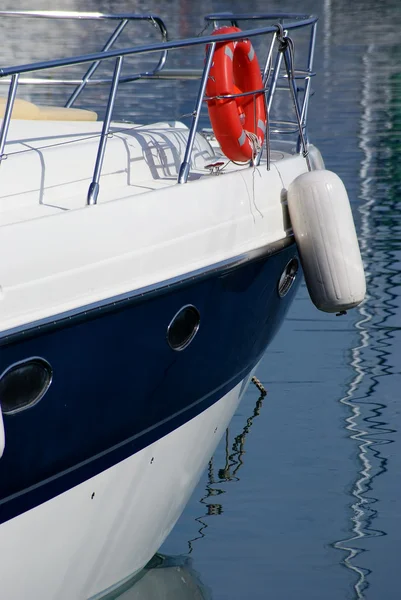 Yacht moderno — Foto Stock